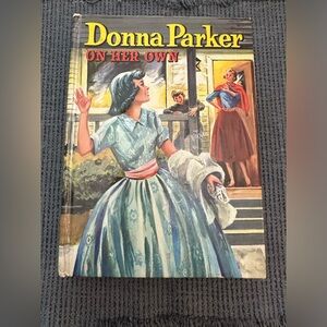 VINTAGE-DONNA PARKER ON HER OWN by Marcia Martin.  PURE NOSTALGIA 📚💕📚💕📚💕